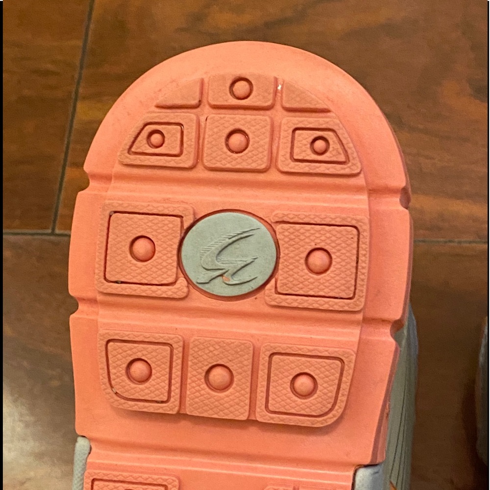 Gravity Defyer Shoes - Picture 13 of 16